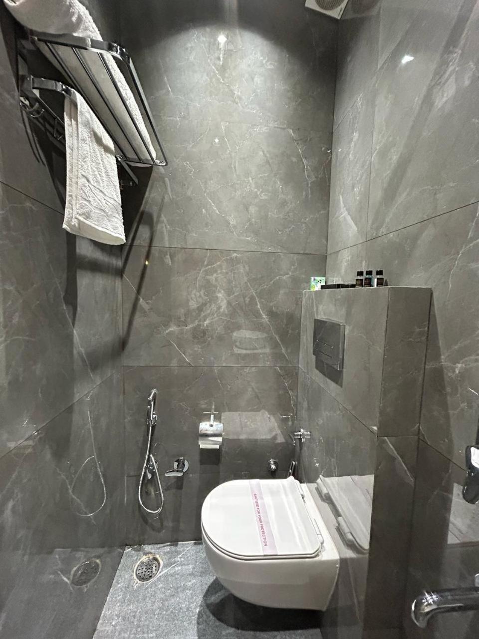 Divine Hotel Karnal Exterior photo